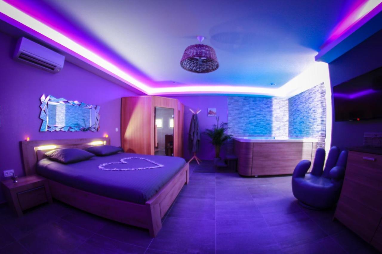 Nuit Vip Spa Sauna Privatif Le Rove Экстерьер фото